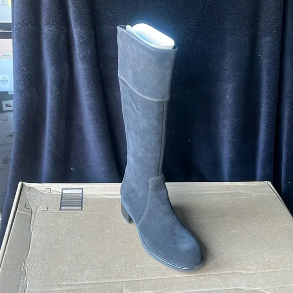 Woman’s suede boots