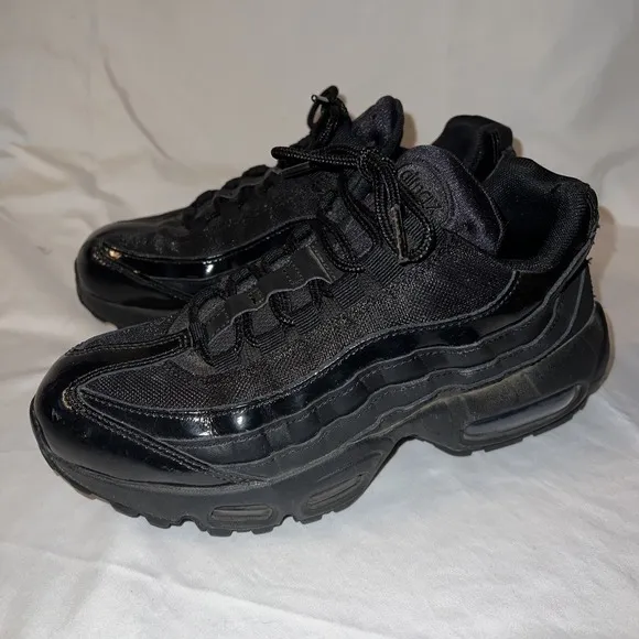 Women Size 7 US Nike Air Max 95 Triple Black Sneakers Retro Low Top Trainers