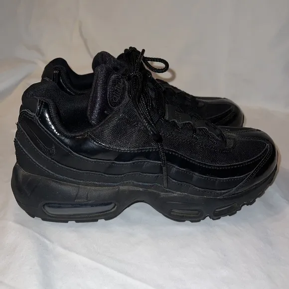 Women Size 7 US Nike Air Max 95 Triple Black Sneakers Retro Low Top Trainers
