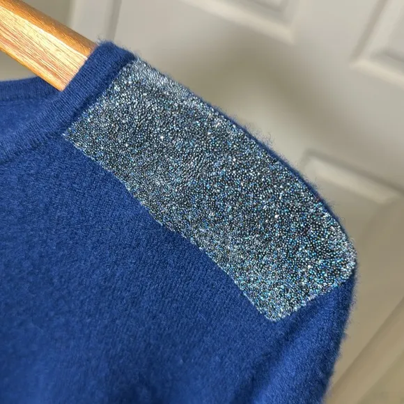 Women’s 100% Cashmere Navy Blue Sweater Size Medium