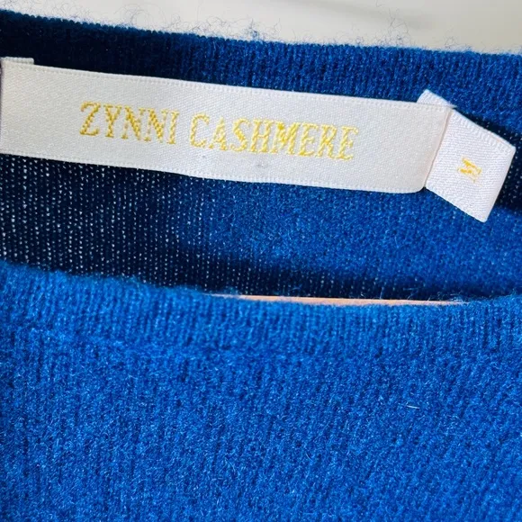 Women’s 100% Cashmere Navy Blue Sweater Size Medium