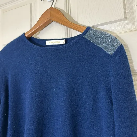 Women’s 100% Cashmere Navy Blue Sweater Size Medium