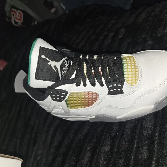 Womens Air Jordan 4 Retro Sneakers