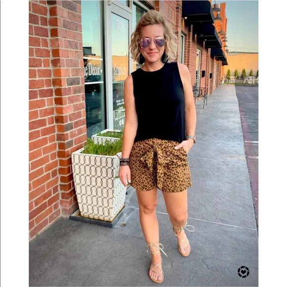 Women’s Animal Print High Rise Tie Waist Shorts