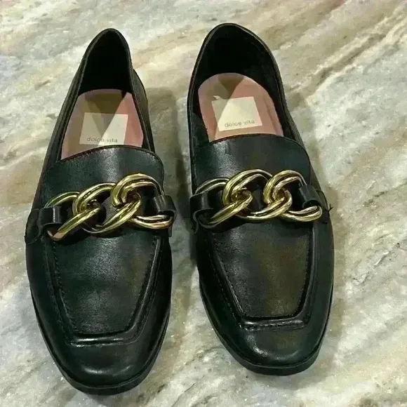 Women’s DOLCE VITA Crys Black Leather loafers/flats. Size 7