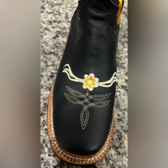 Women’s Leather Sunflowers Square Toe Embroidered Black Boots Handcrafted Sz 8