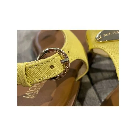 Women's Michael Kors Plate Flat Thong Sandals | Buttercup | 7