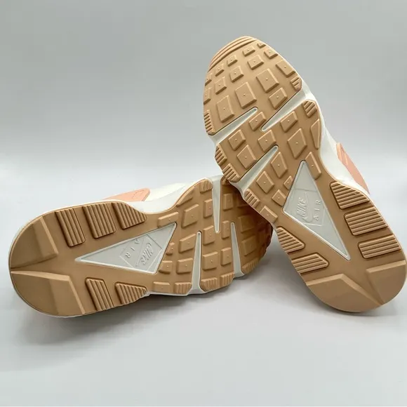 Women’s Nike Air Huarache SE Orange Blue Green Sneakers Retro DQ0117-100 Sz 6.5