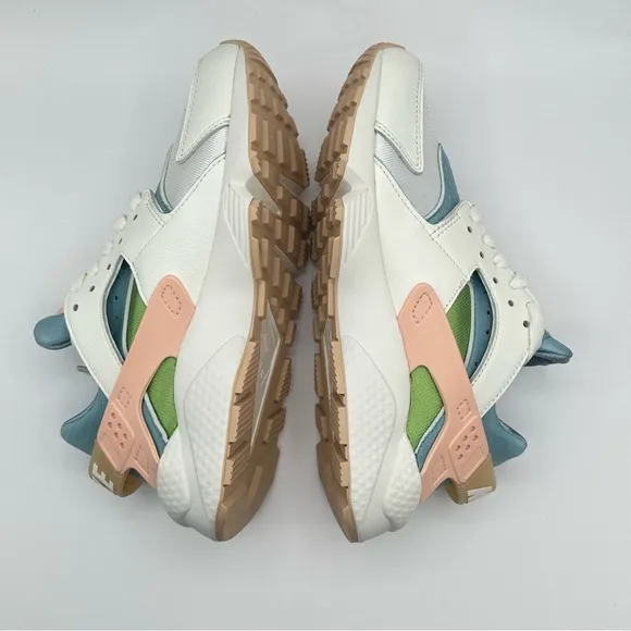 Women’s Nike Air Huarache SE Orange Blue Green Sneakers Retro DQ0117-100 Sz 6.5