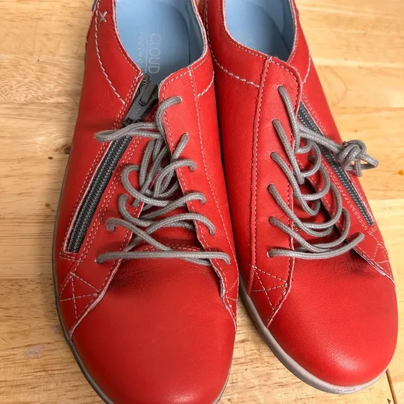 Women’s Red and Gray aika fashion Low-Top Sneakers with Zipper size 39(8)