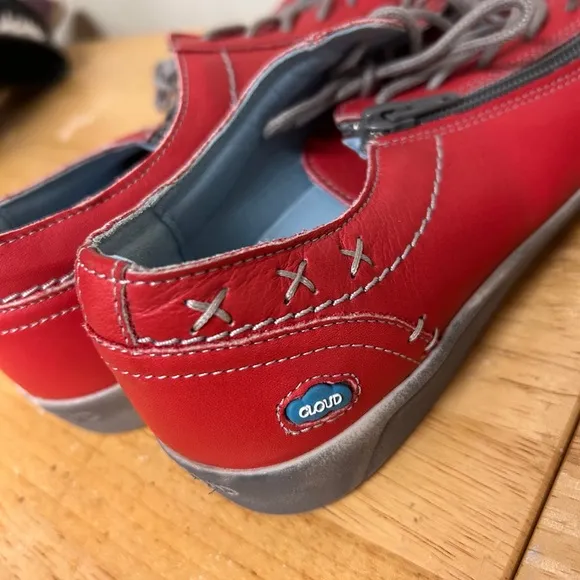 Women’s Red and Gray aika fashion Low-Top Sneakers with Zipper size 39(8)