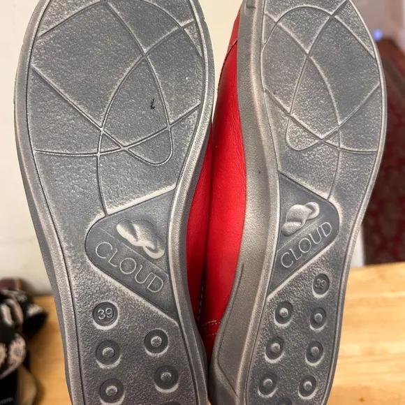 Women’s Red and Gray aika fashion Low-Top Sneakers with Zipper size 39(8)