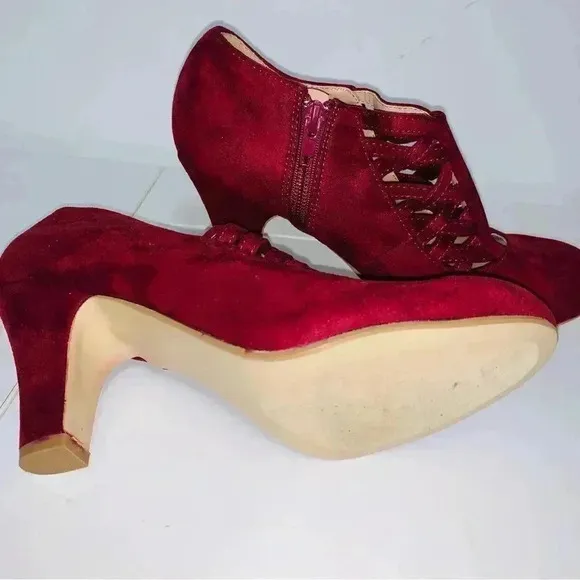 Women's  Retro Cutout Ankle Boots Slip On Pumps Red open front style size  7.5.
