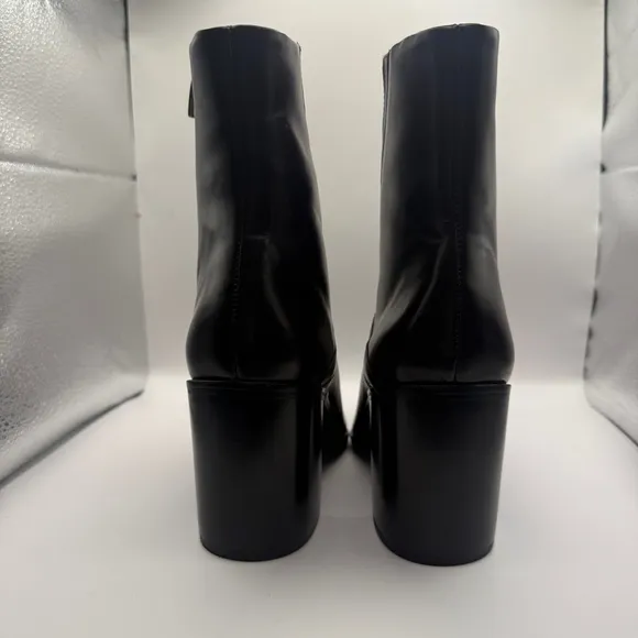 Women's SARTO Black Leather Booties Size 8M