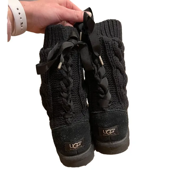 Women’s Ugg Isla Bow Boots Black Knit Suede Slip On