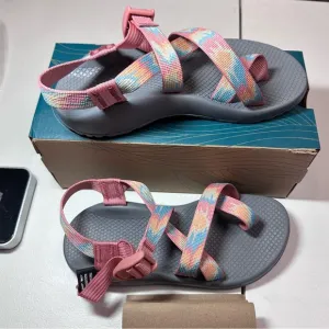 Women’s Z2 Classic Sandal Aerial Rosette Colorful Strappy Sandals size 7 NWT