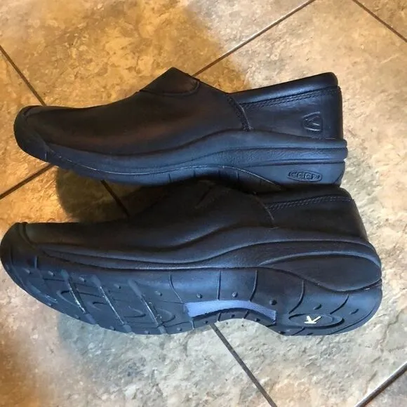 Women’s keen black leather loafers sz 7.5
