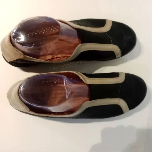 WONDERS ”MÁS AMOR POR FAVOR” PERFORATED LEATHER FLATS  Sz.‎ 11 -11.5
