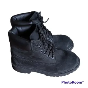 Youth Timberland Classic 6&quot; Boots size: 1.5​​​​​