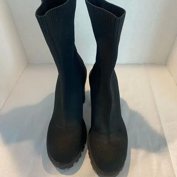Zara chunky lug sole, 4 inch block heel stretch knit boots, great condition