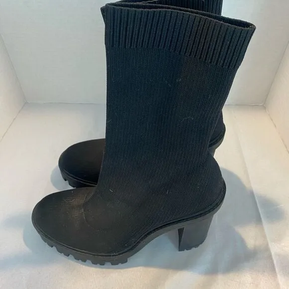 Zara chunky lug sole, 4 inch block heel stretch knit boots, great condition