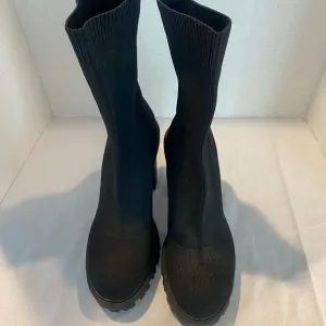 Zara chunky lug sole, 4 inch block heel stretch knit boots, great condition