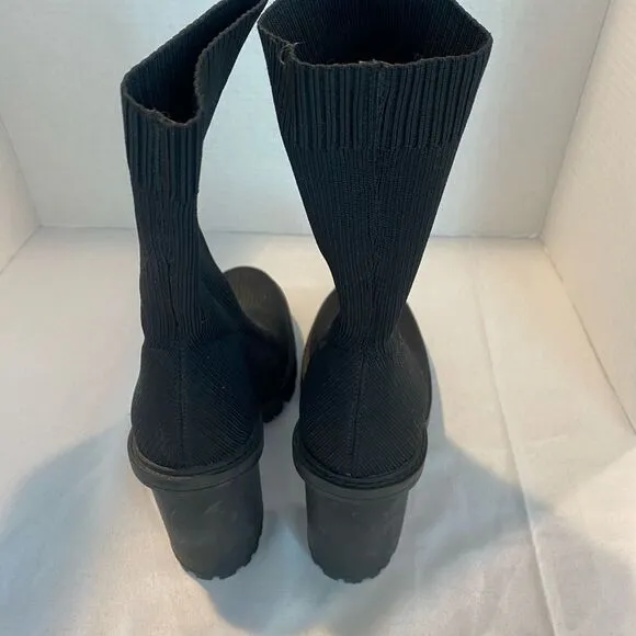 Zara chunky lug sole, 4 inch block heel stretch knit boots, great condition