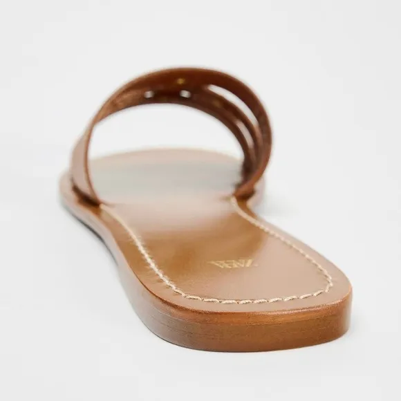 ZARA FLAT LEATHER SANDALSSize : 7.5 * Color: Brown