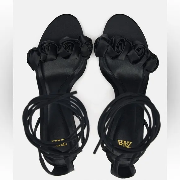 🖤ZARA FLORAL HIGH HEELED SANDALS