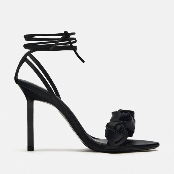 🖤ZARA FLORAL HIGH HEELED SANDALS