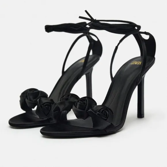 🖤ZARA FLORAL HIGH HEELED SANDALS