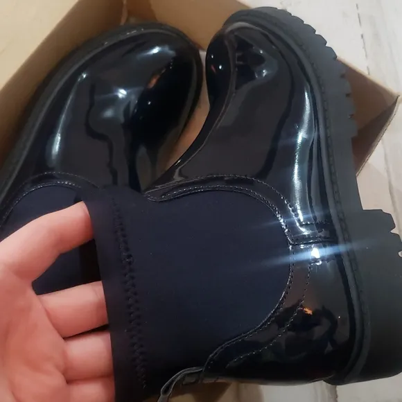 Zara patent leather boots bloggers favorite