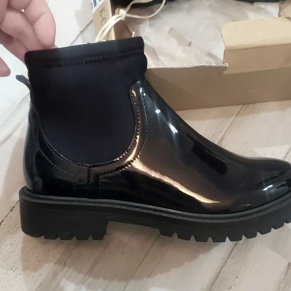 Zara patent leather boots bloggers favorite