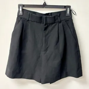 Zara Pull On High Waisted Pleated Front Trouser Short Black Women's Size XS