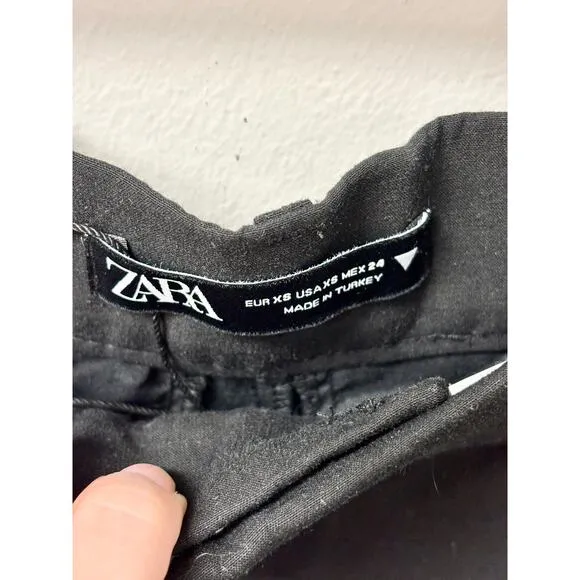 Zara Pull On High Waisted Pleated Front Trouser Short Black Women's Size XS