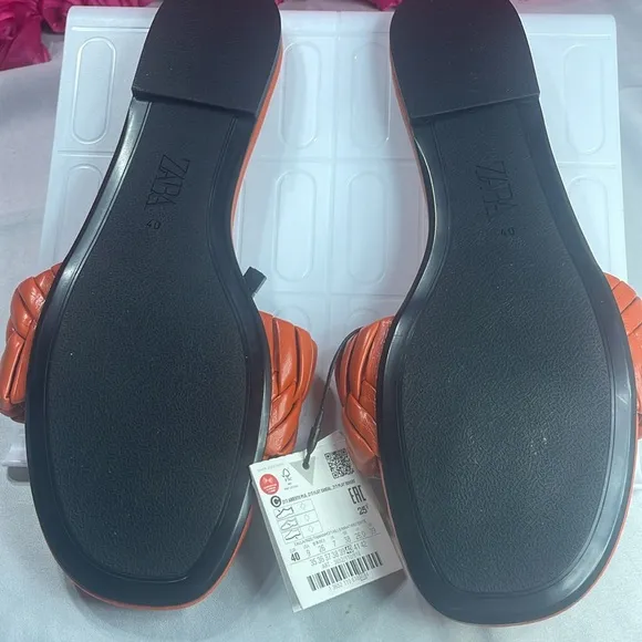 Zara summer sandals, leather with open toe, sexy with flat heel in orange,size 9