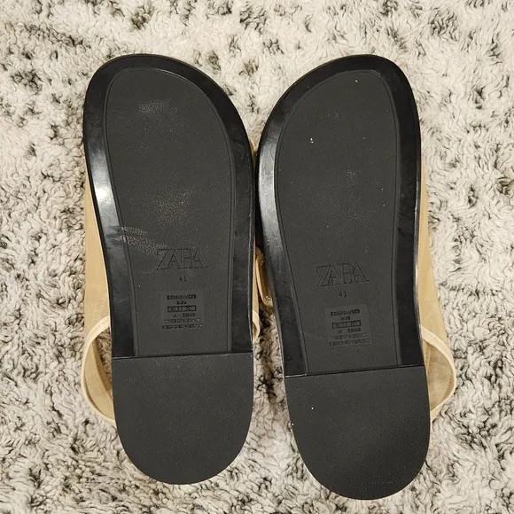 Zara SZ 41/US 10 Beige Mesh Flat Sandals With Buckles And Hook &amp; Loop Close