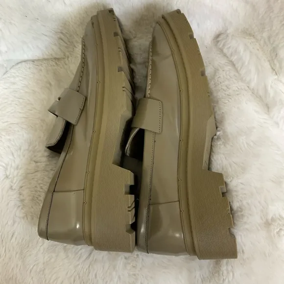 Zara Women's Khaki Patent Leather Lug Sole Loafers Size 41 US 10