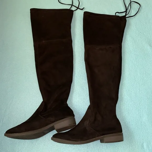 ZIGI SOHO Karsten over the knee faux suede slip on tie at top black boots size 8