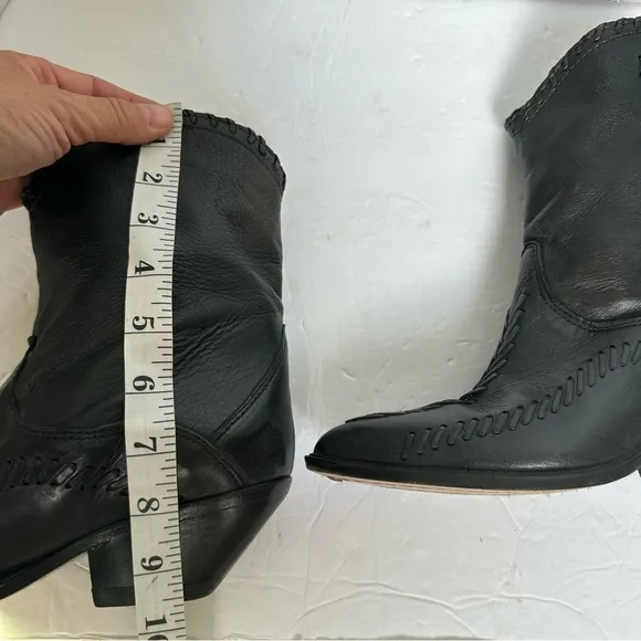 Zodiac Women’s Black Genuine Leather Laced Detail Cowboy Boots- Size 6